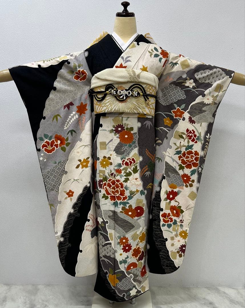 振り袖　フルセット　長襦袢付　成人式　金彩加工　刺繍入り　くすみカラー　693