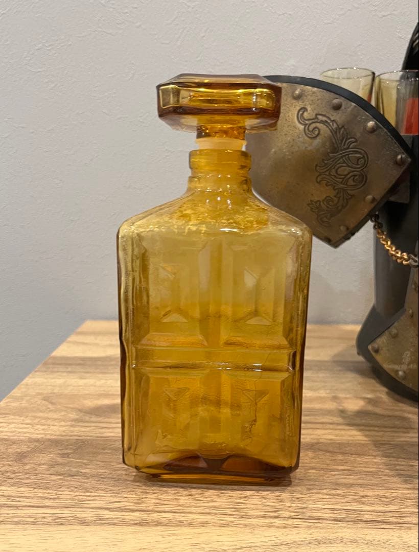 ニッカウイスキー デキャンタ ボトルケース西洋甲冑 騎士 鎧　飾り　置物