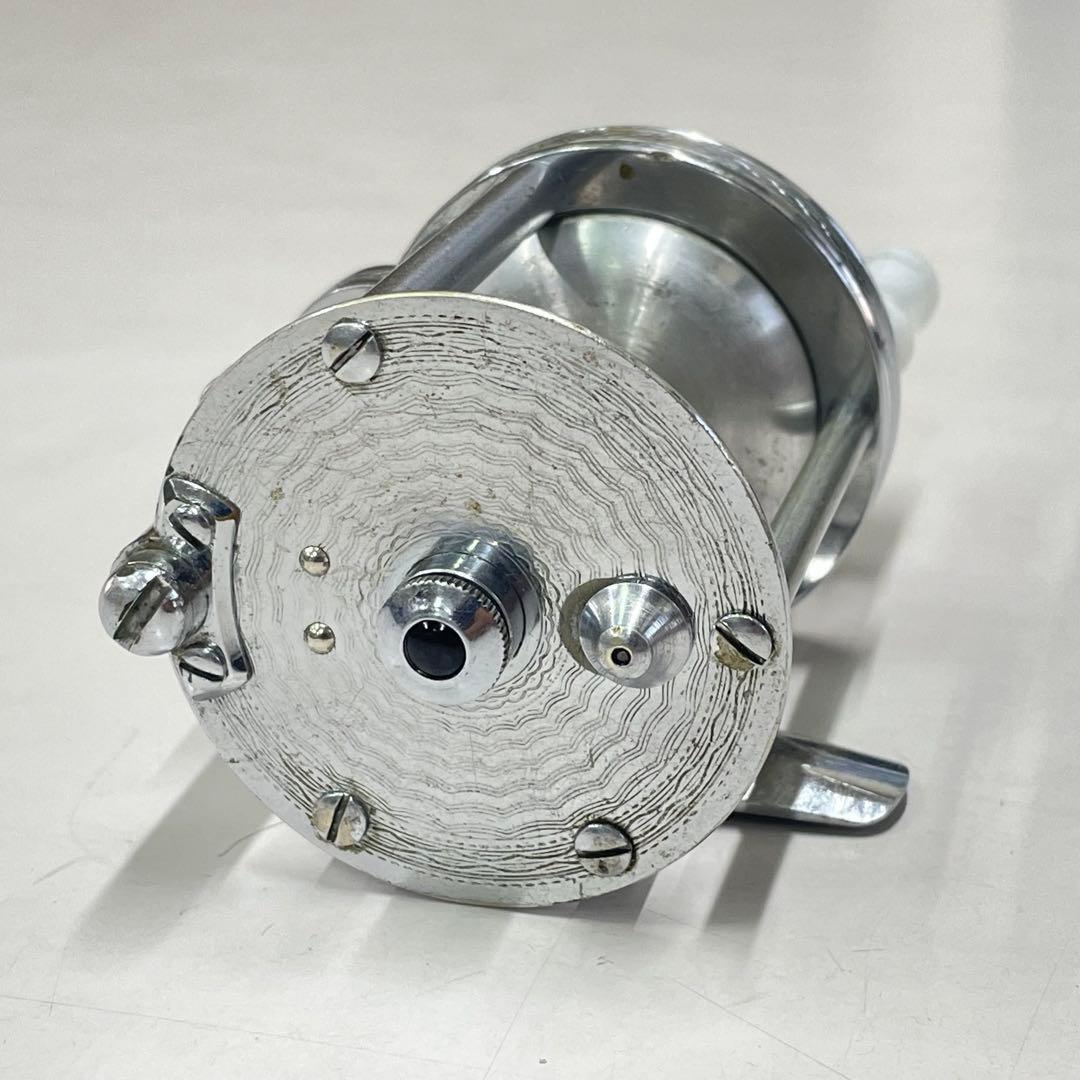 PFLUEGER SUMMIT 1993L 彫刻系ダイレクトリール