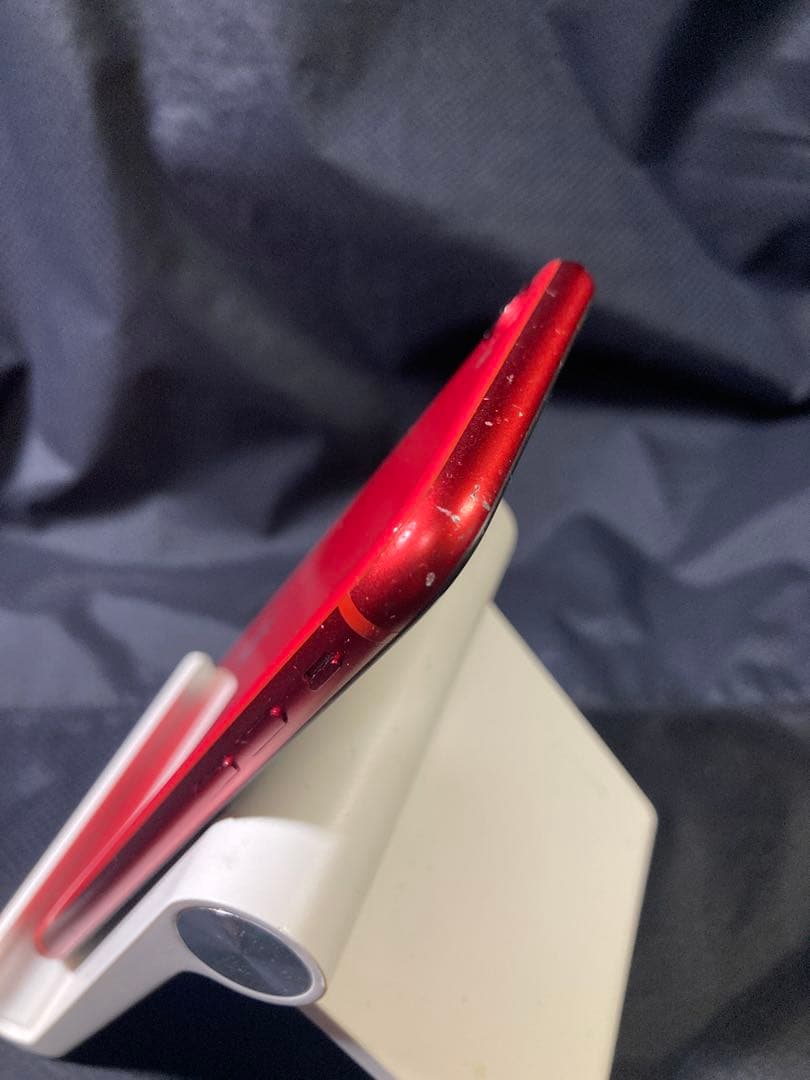 Apple iPhone SE2 レッド 128 GB 背面割れ