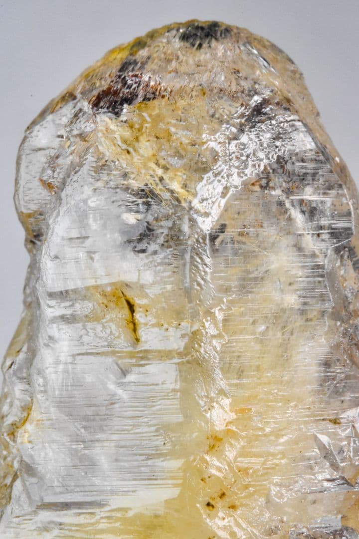 パキスタンスカルドゥ産 角閃石入りアイスクリスタル