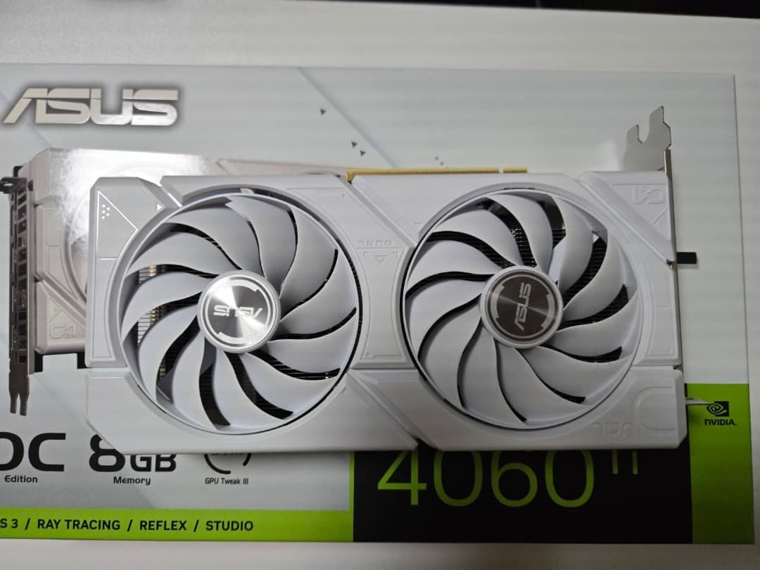 グラフィックボード・グラボ・ビデオカード ASUS DUAL-RTX4060TI-O8G-EVO-WHITE