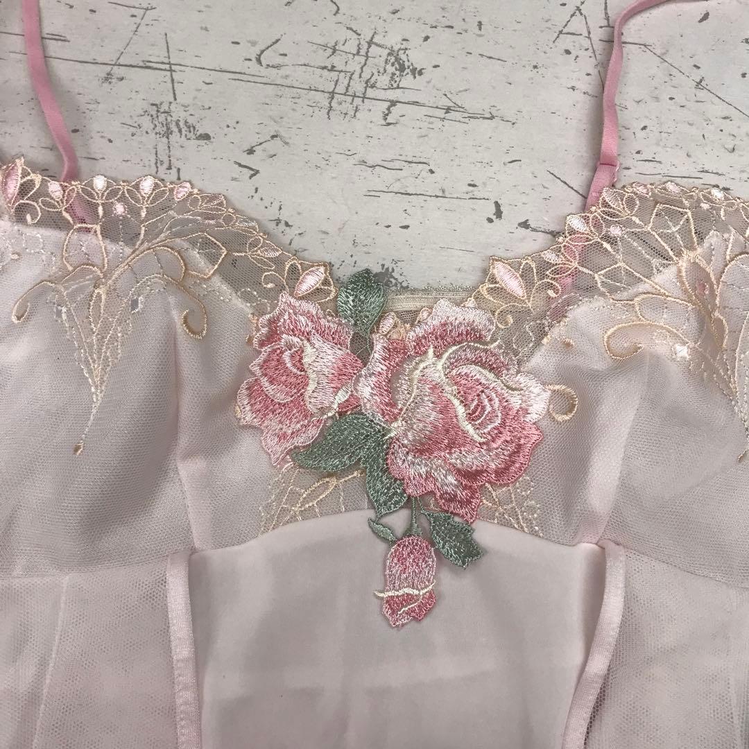 ロマンティック　フェアリー古着 Salute 薔薇　蝶々刺繍　キャミ