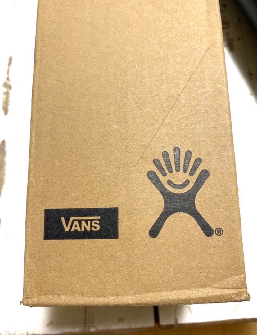 のり☺︎ 激レア‼️限定版VANS × Hydro Flask