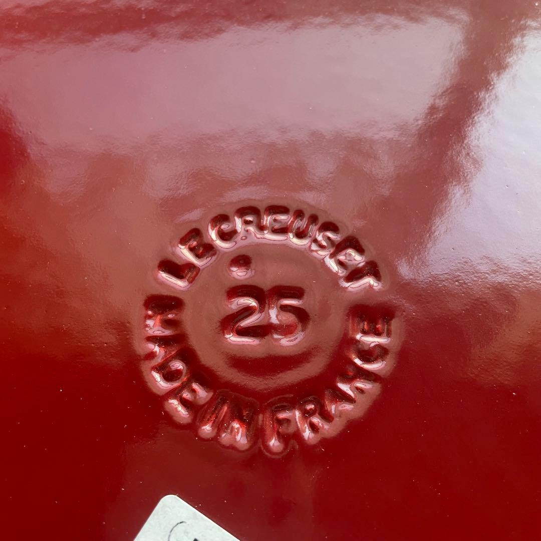 【未使用品】ル・クルーゼ　ラウンド・グリル 25 cm チェリーレッド