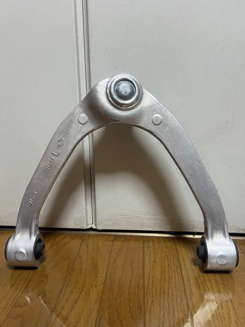 sv36クーペ純正アッパーアーム