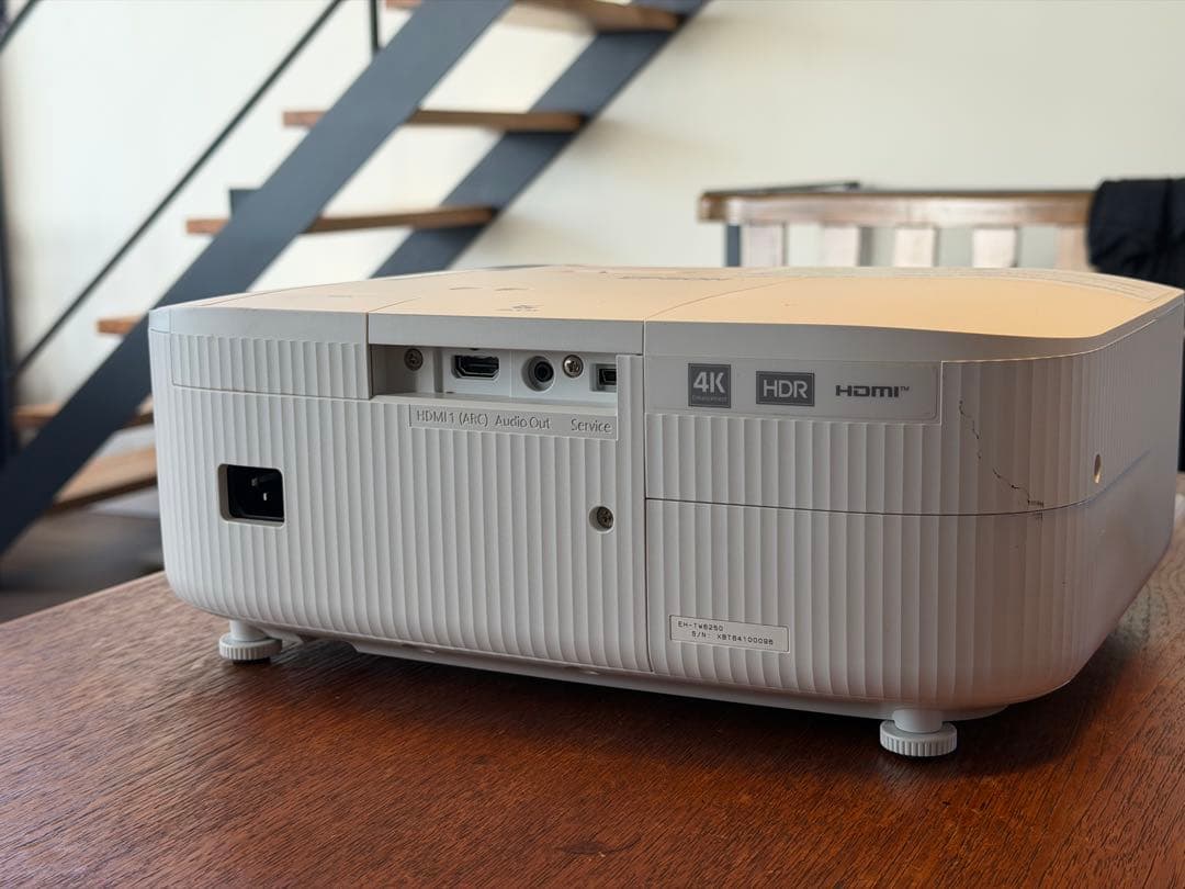 エプソン　プロジェクター　EH-TW6250