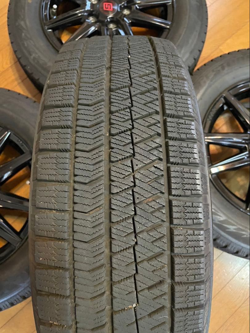 スタッドレスタイヤ、アルミホイール4本 15インチ