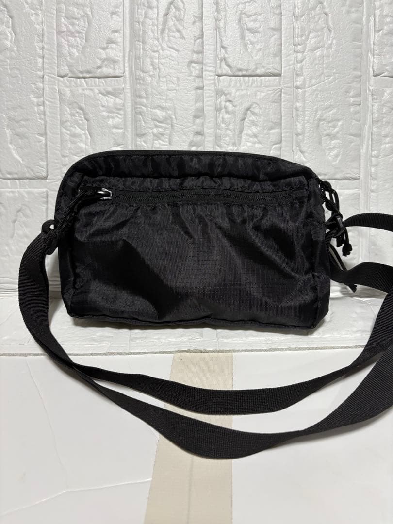 HUMAN MADE ブラックショルダーバッグ ヒューマンメイド