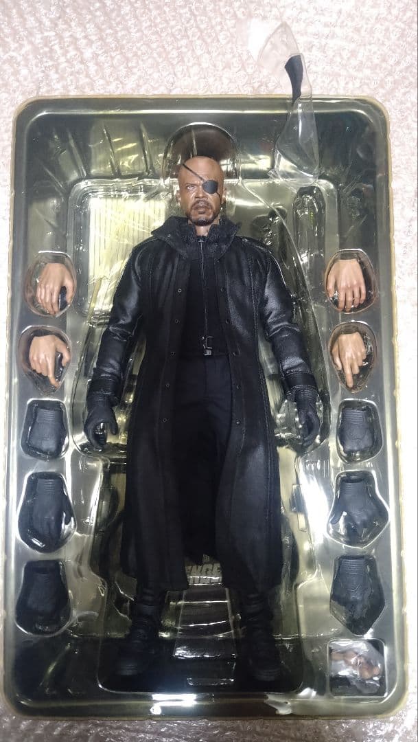 【開封品】hottoys ニックフューリー　アベンジャーズ ホットトイズ