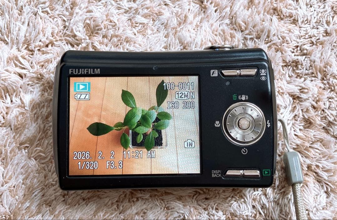 FUJIFILM FINEPIX 12メガピクセル コンパクトデジタルカメラ