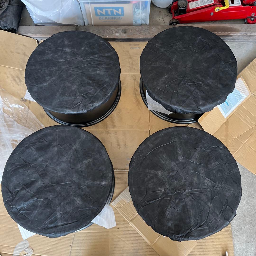 17インチ ガンメタリック 10スポークホイール　ロクサーニ　スポーツ