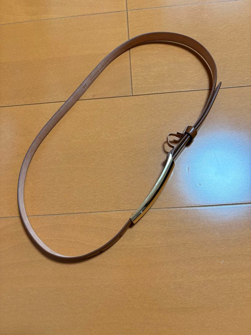 conte コンテ　えみり　バックルナローベルト　ブラウン