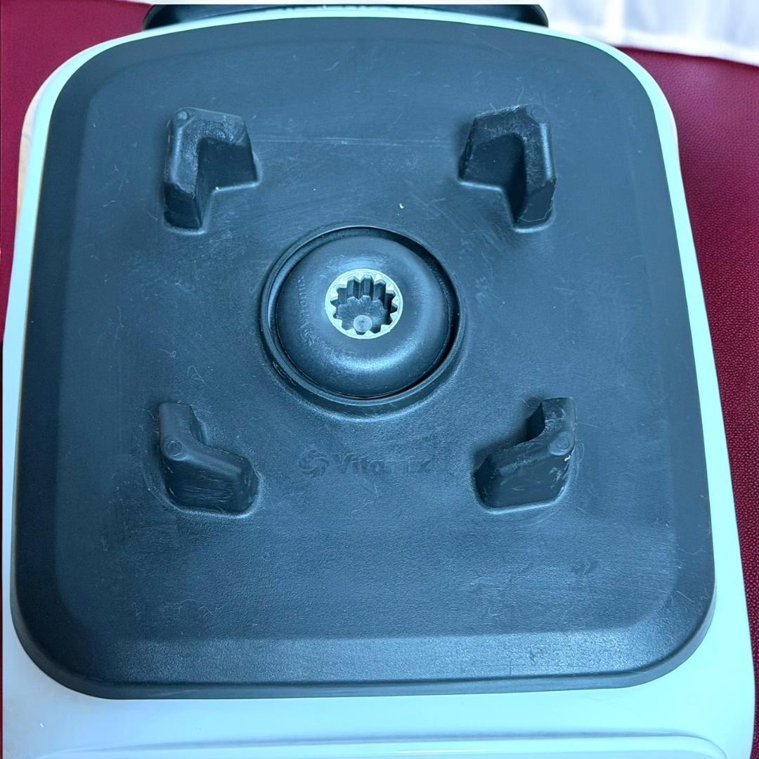 ほぼ未使用品 VitaMix V1200i ホワイト ブレンダー 2Lコンテナ