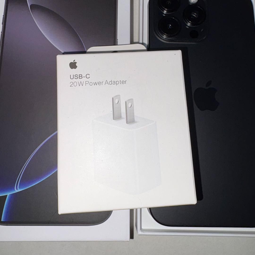 【極美品】iPhone 16 ProMax256GB （米国版・SIMフリー）