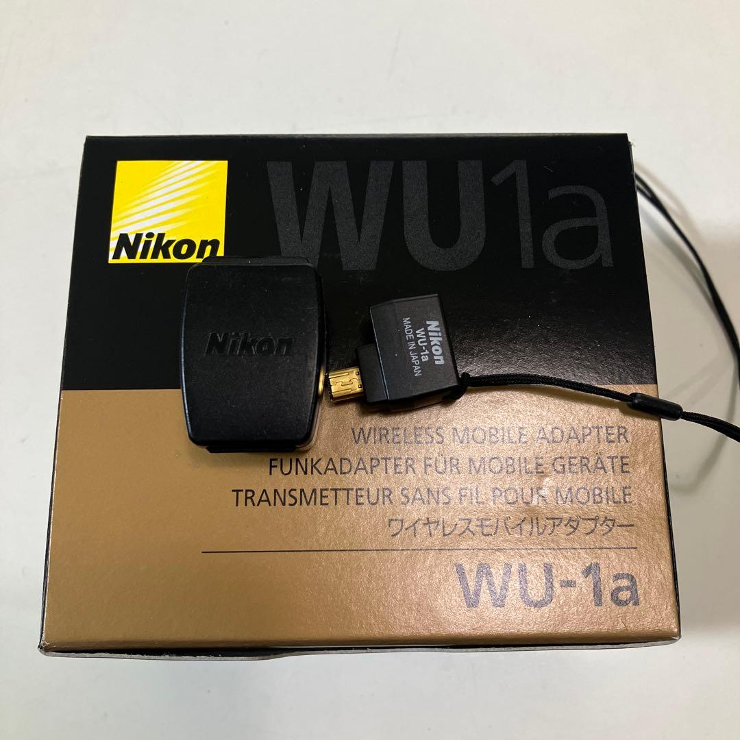 Nikon D3300ダブルズームキット一眼レフ　三脚　ワイヤレスアダプターあり