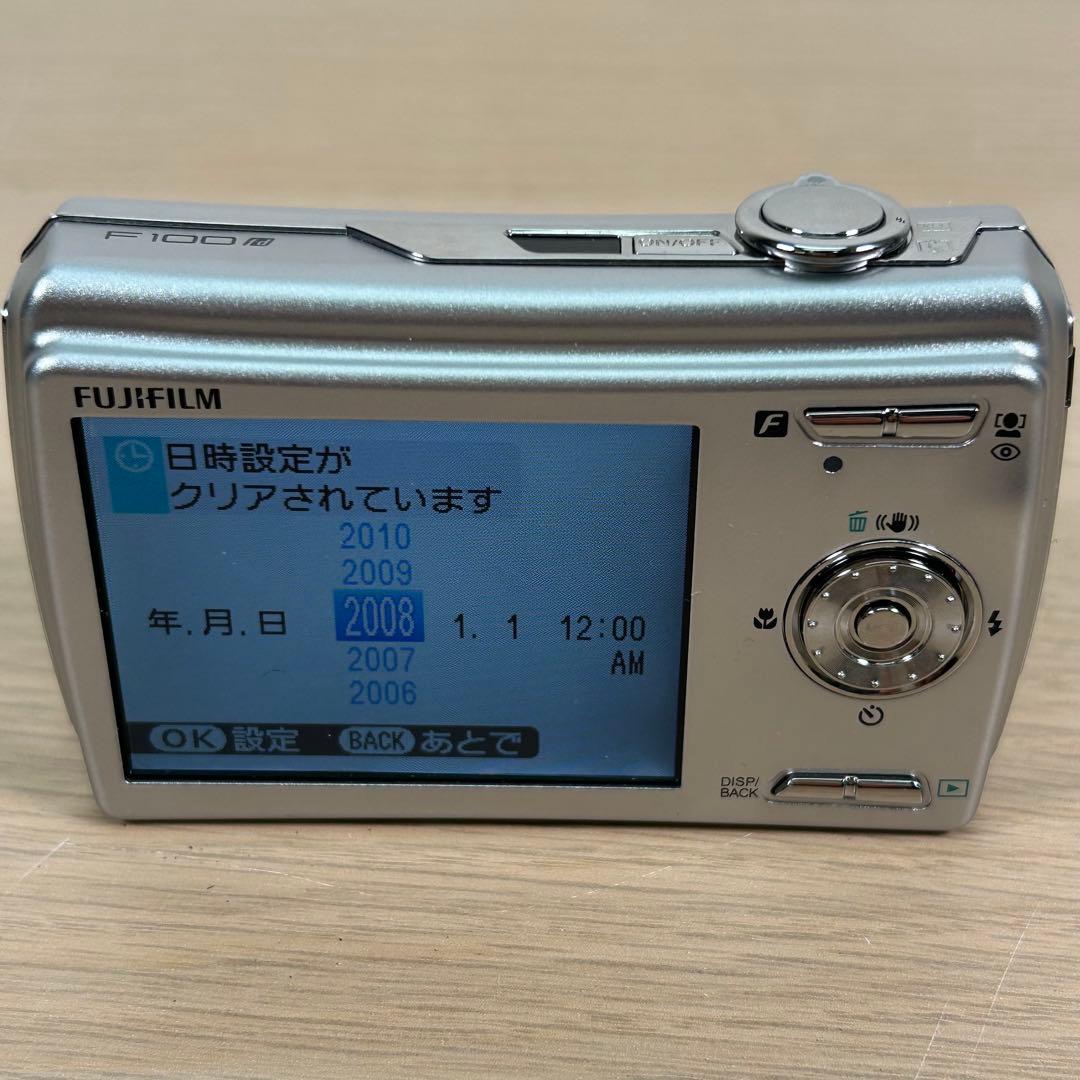 【美品】FUJIFILM FINEPIX F100fd デジカメ B225
