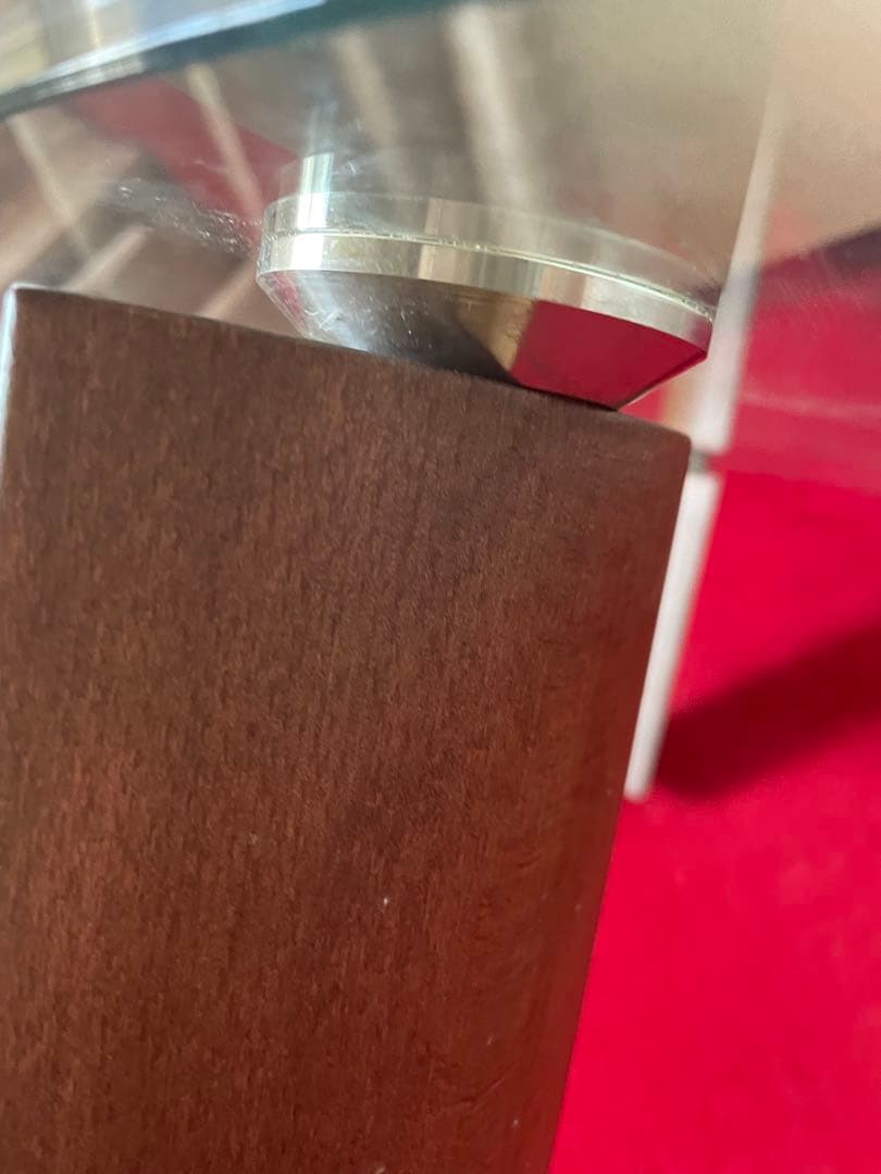 イタリア ナツッジ NATUZZI のガラステーブル 美品