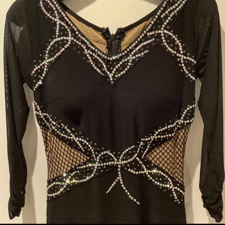 クレイモア★ブラックに肌色のメッシュ生地の上に黒ワンピース社交ダンス ドレス