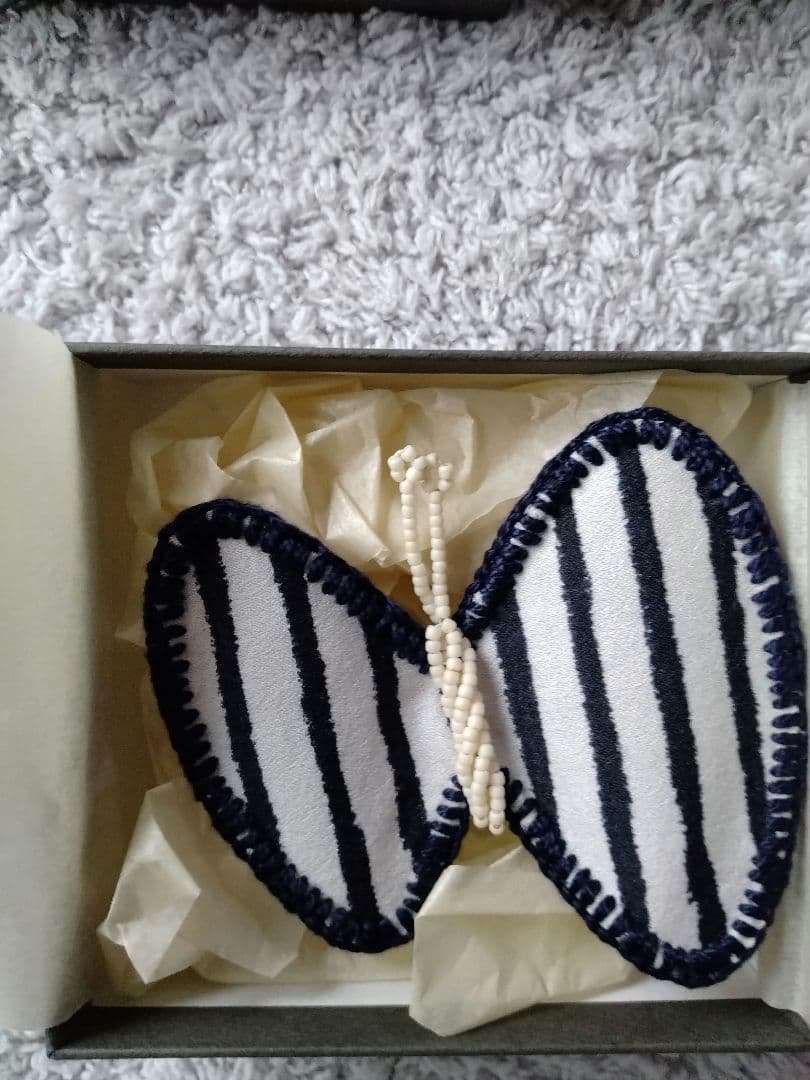 ミナペルホネン　コサージュとブローチのセット　misty flower