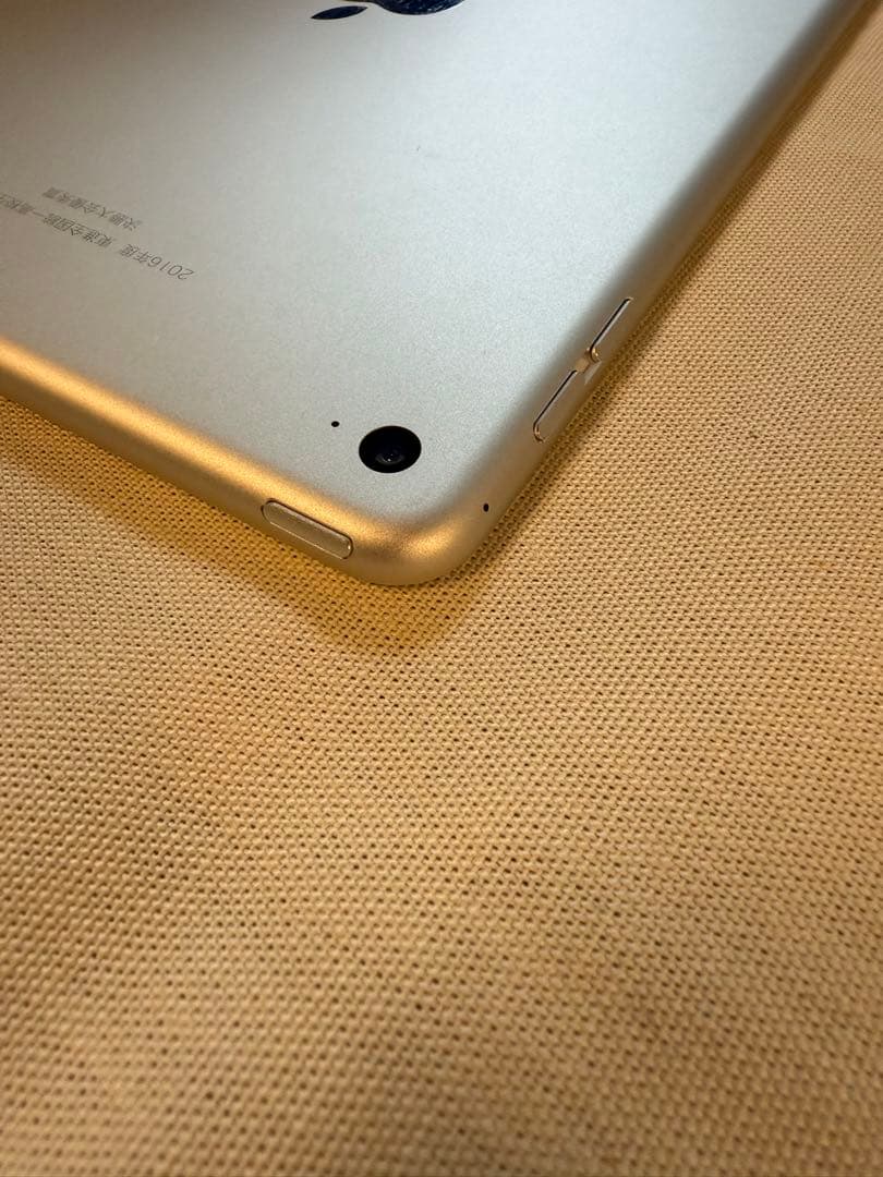 iPad mini 第4世代 128GB（東進全国高校生テスト優秀賞）