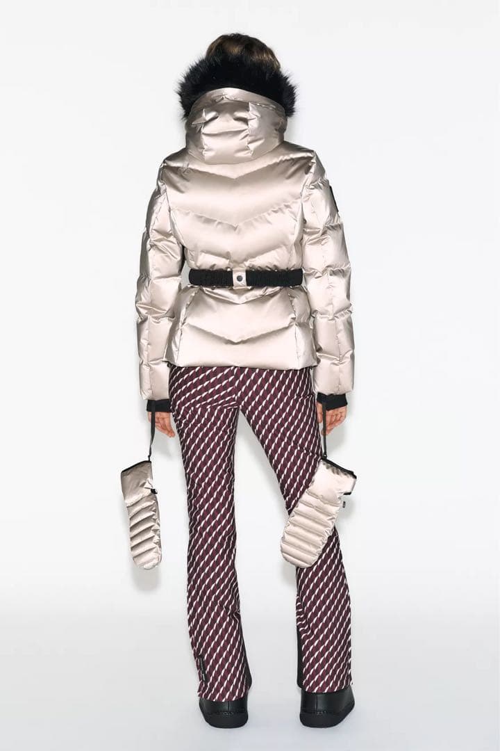 ZARA 耐水・防風 RECCO®テクノロジー ダウンジャケット