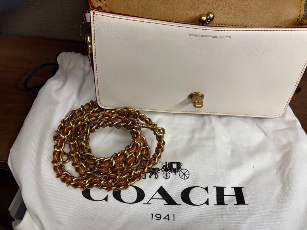 COACH フラワーショルダーバッグ