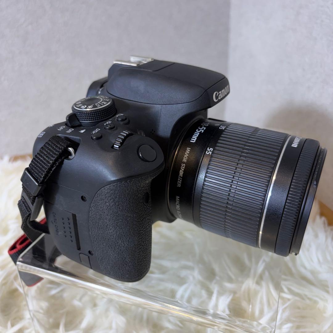 【極美品】Canon EOS Kiss X8i デジタル一眼レフ 付属品多数