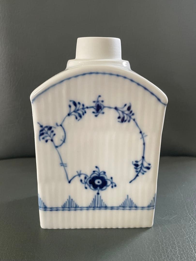 送料込みロイヤルコペンハーゲン　ティーキャディーボックス箱付き未使用美品