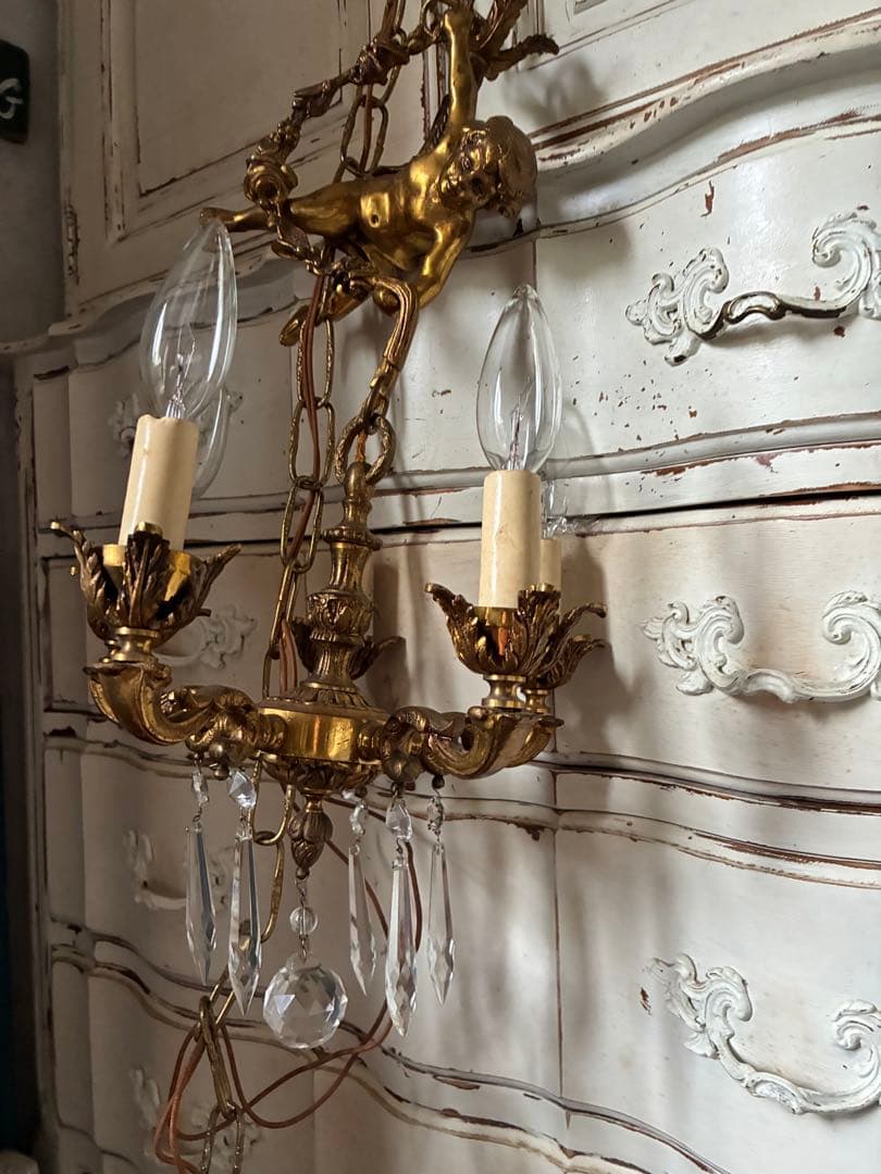 サム＆リサです　シャンデリア　吊り下げ　天井　エンジェル　真鍮　ランプ