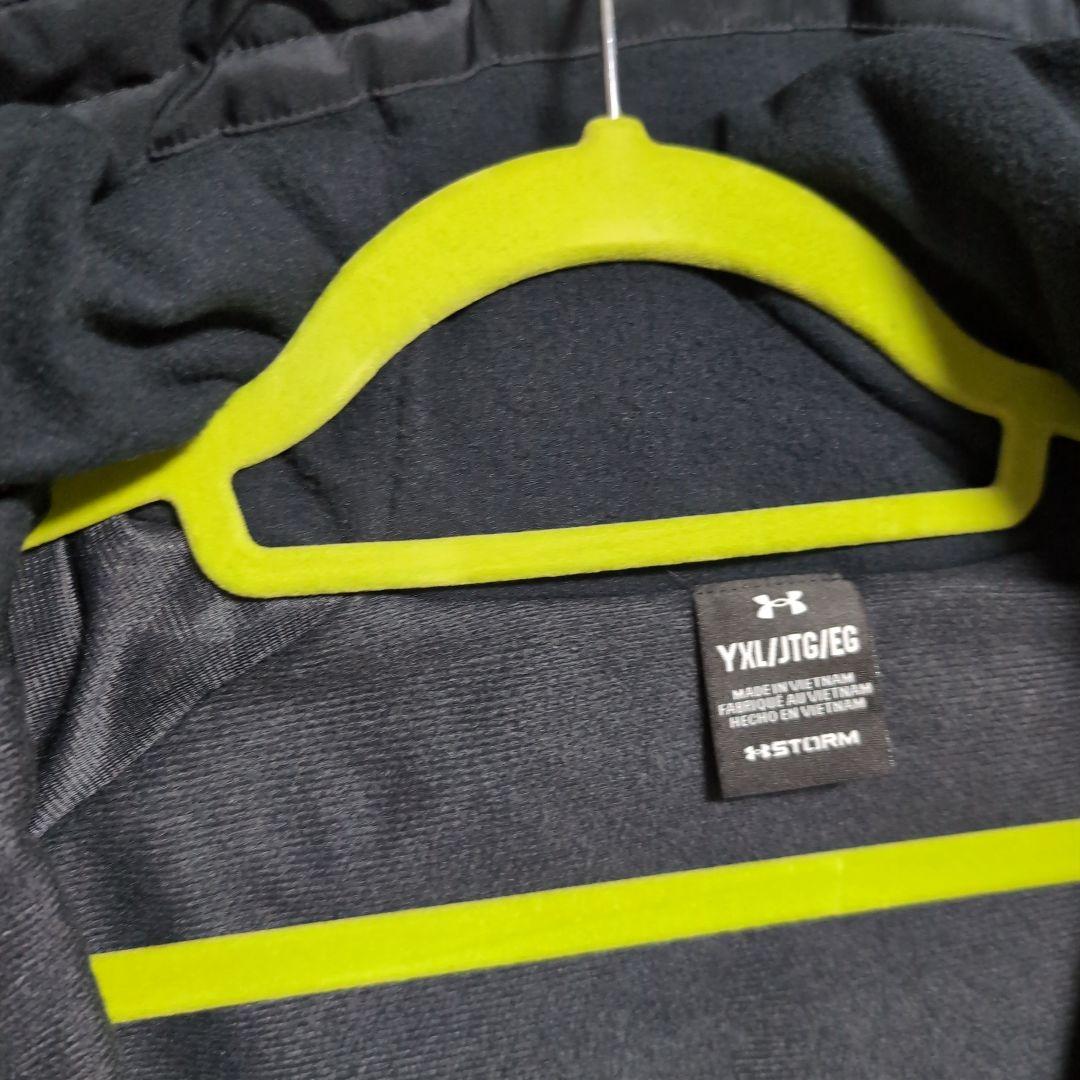 アンダーアーマー　ベンチコート　160　YXL