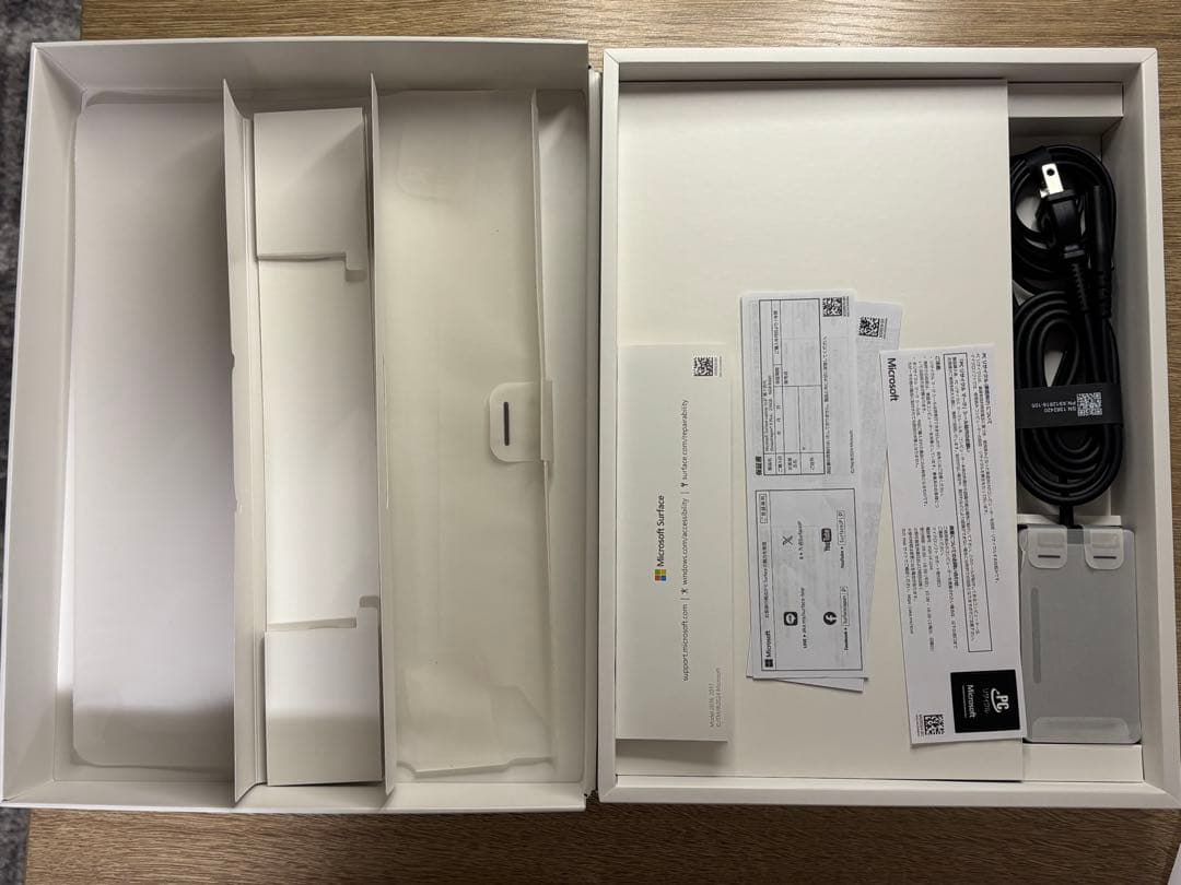 Surface Laptop 7th Edition 13.8インチ