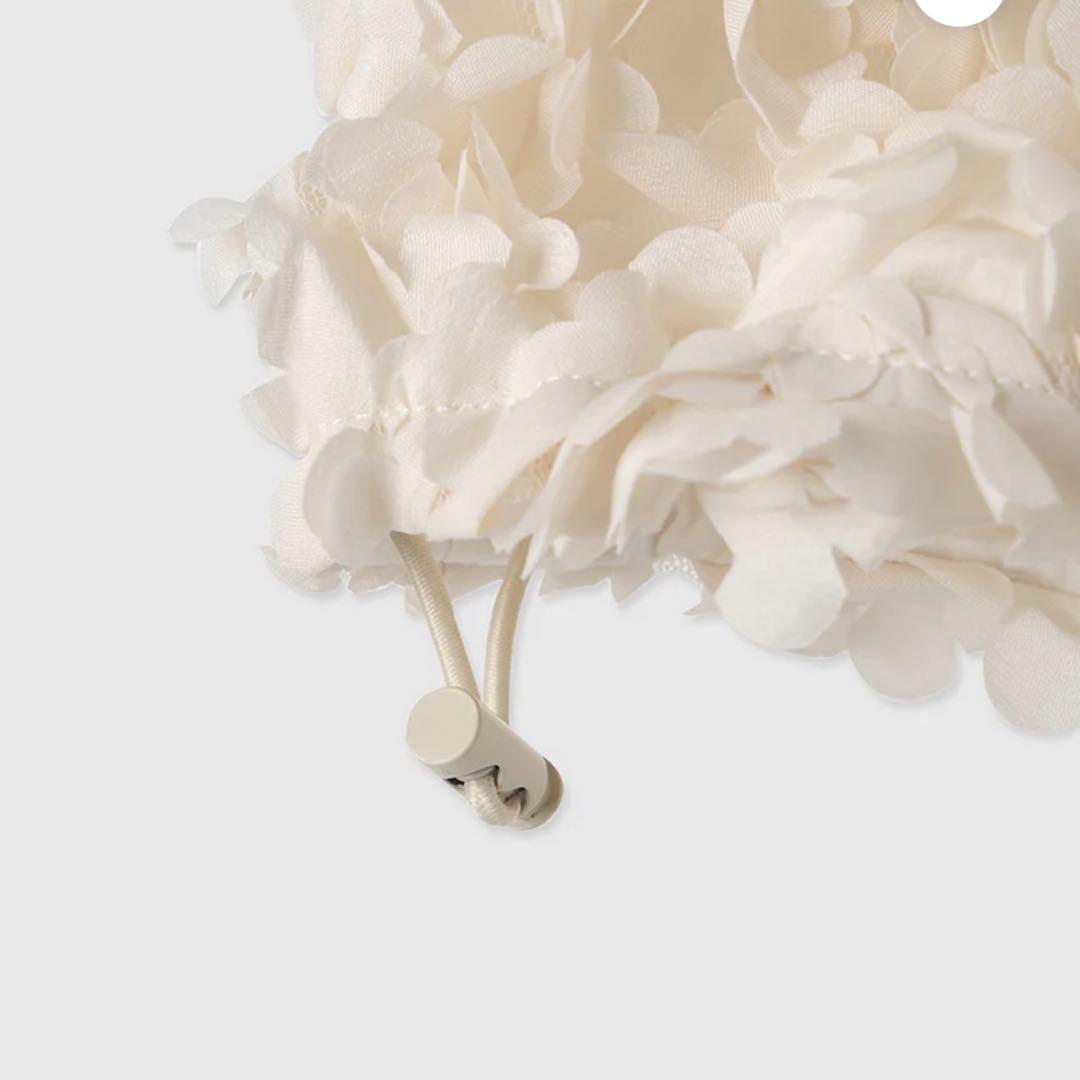 ボリュームフラワーモチーフアメスリトップス