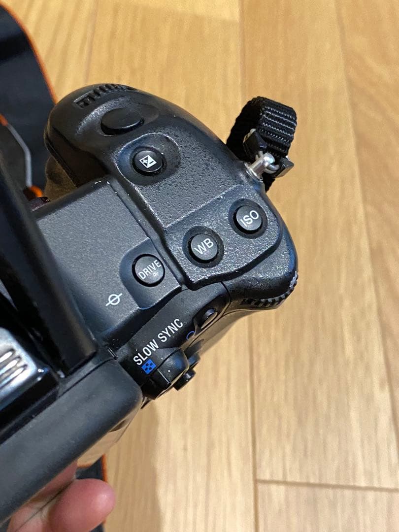 SONY α700 デジタル一眼　動作品　50ミリ単焦点マクロ、望遠レンズ付き