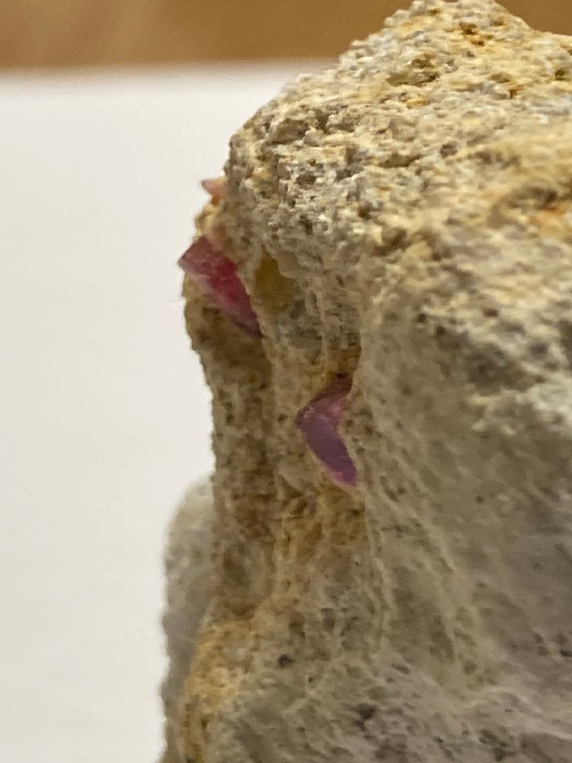 レッドベリル母岩付き