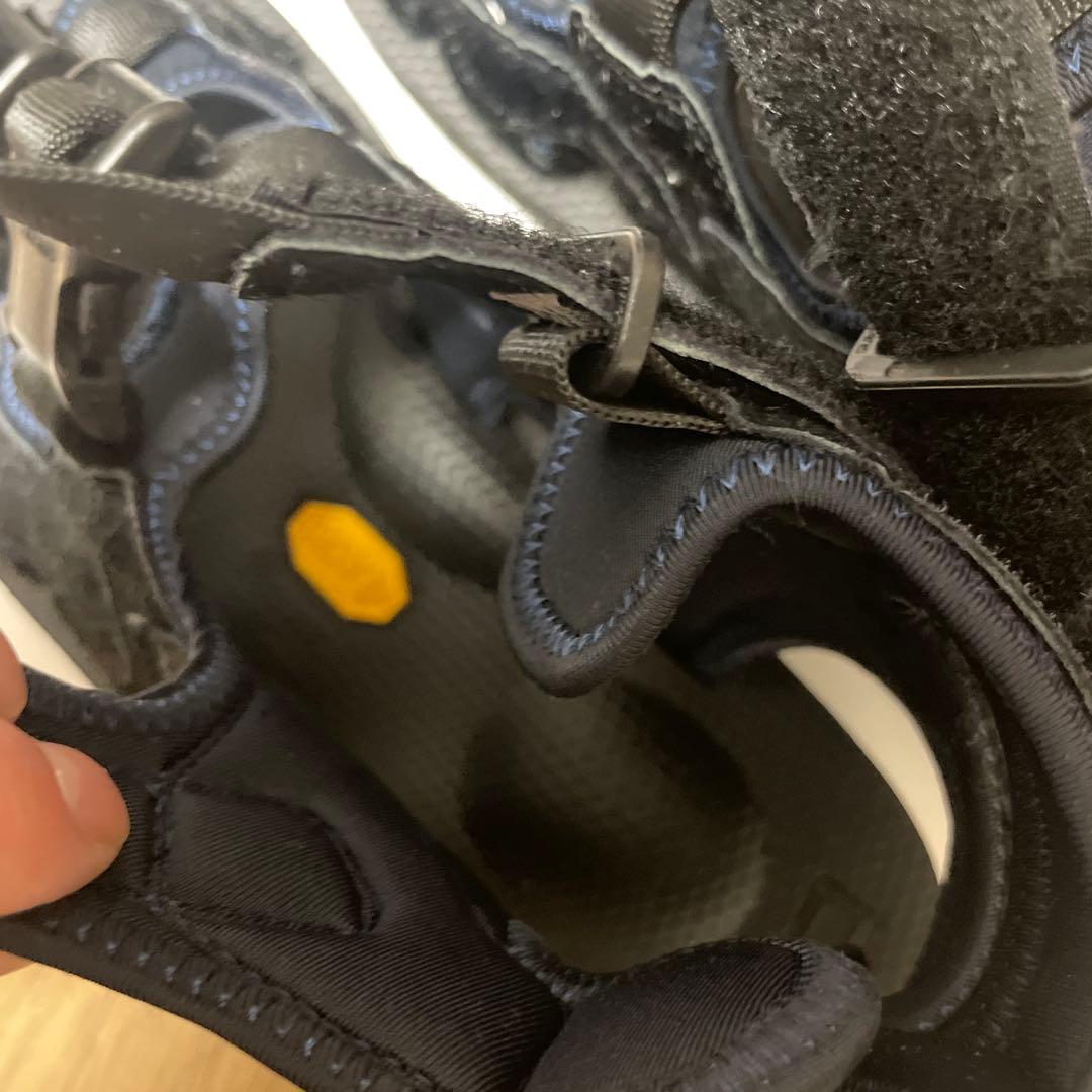 SUICOI’E ファーサンダル