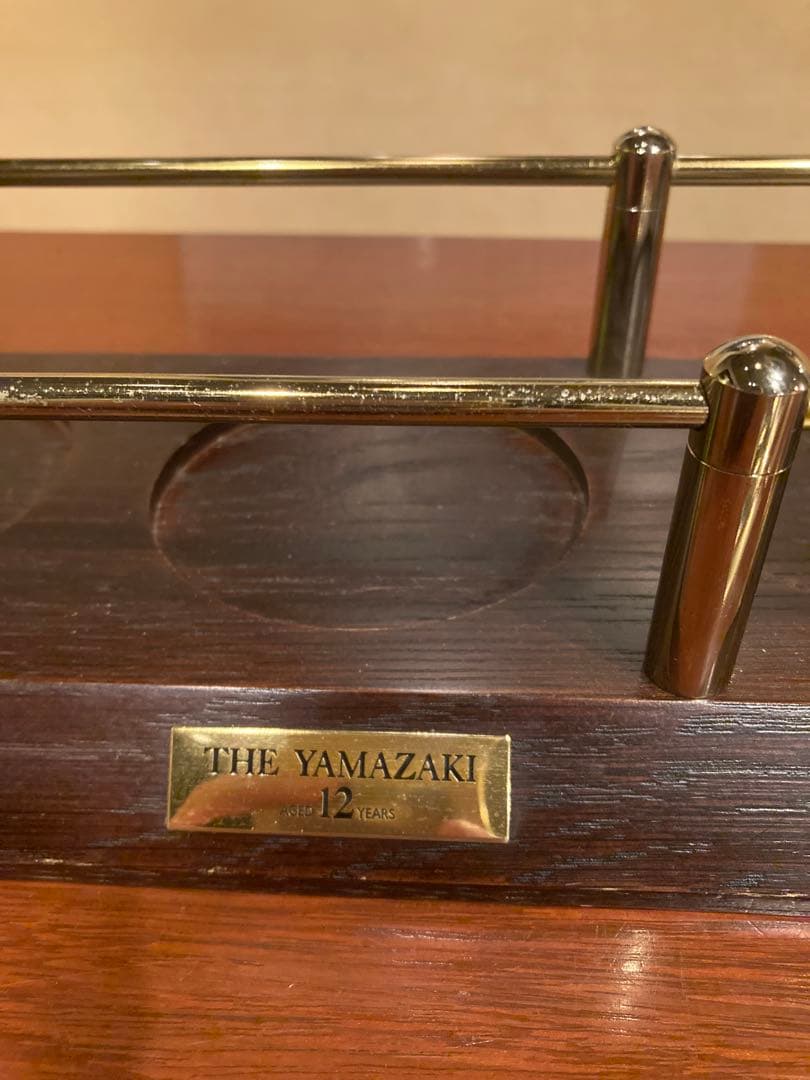 サントリーウイスキー山崎、白州専用木製台座　替えのプレート付き　ディスプレイ