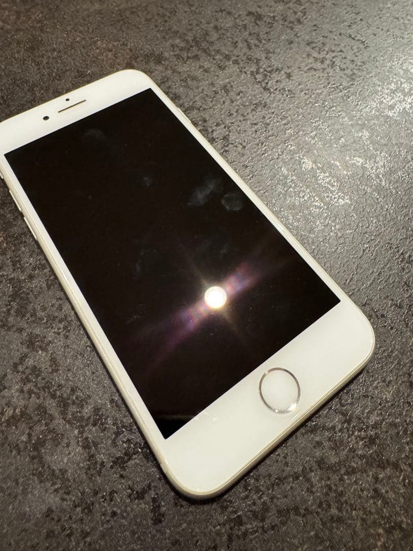 iPhone8 ホワイト　64gb