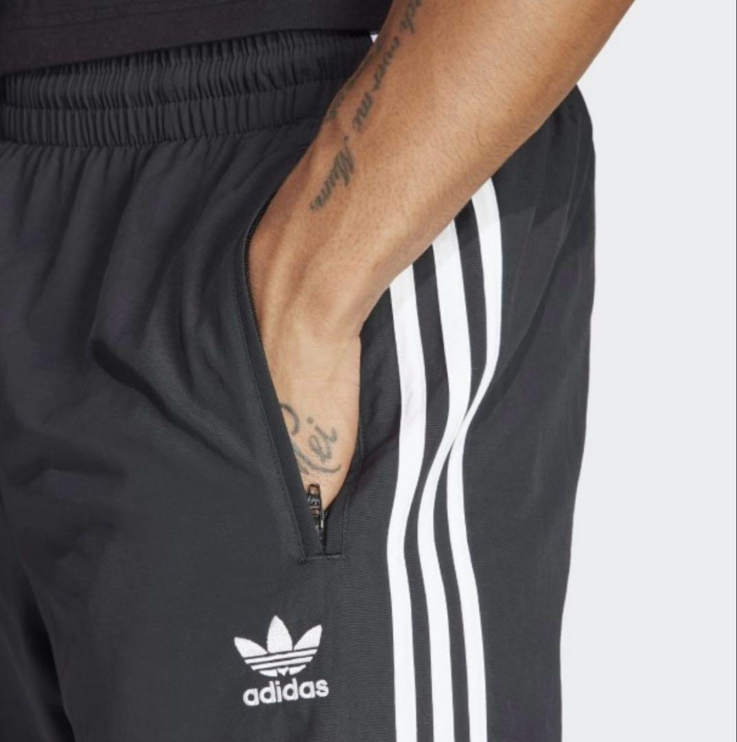 アディダス　トラックパンツ　新品タグ付き