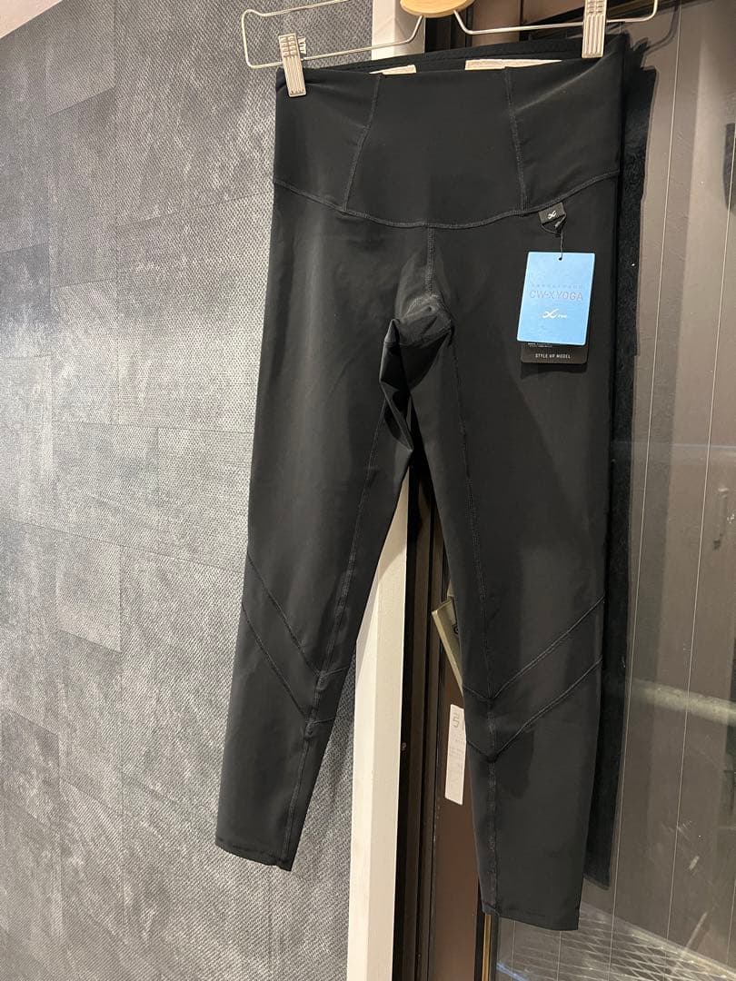 新品タグ付cwxヨガレギンス