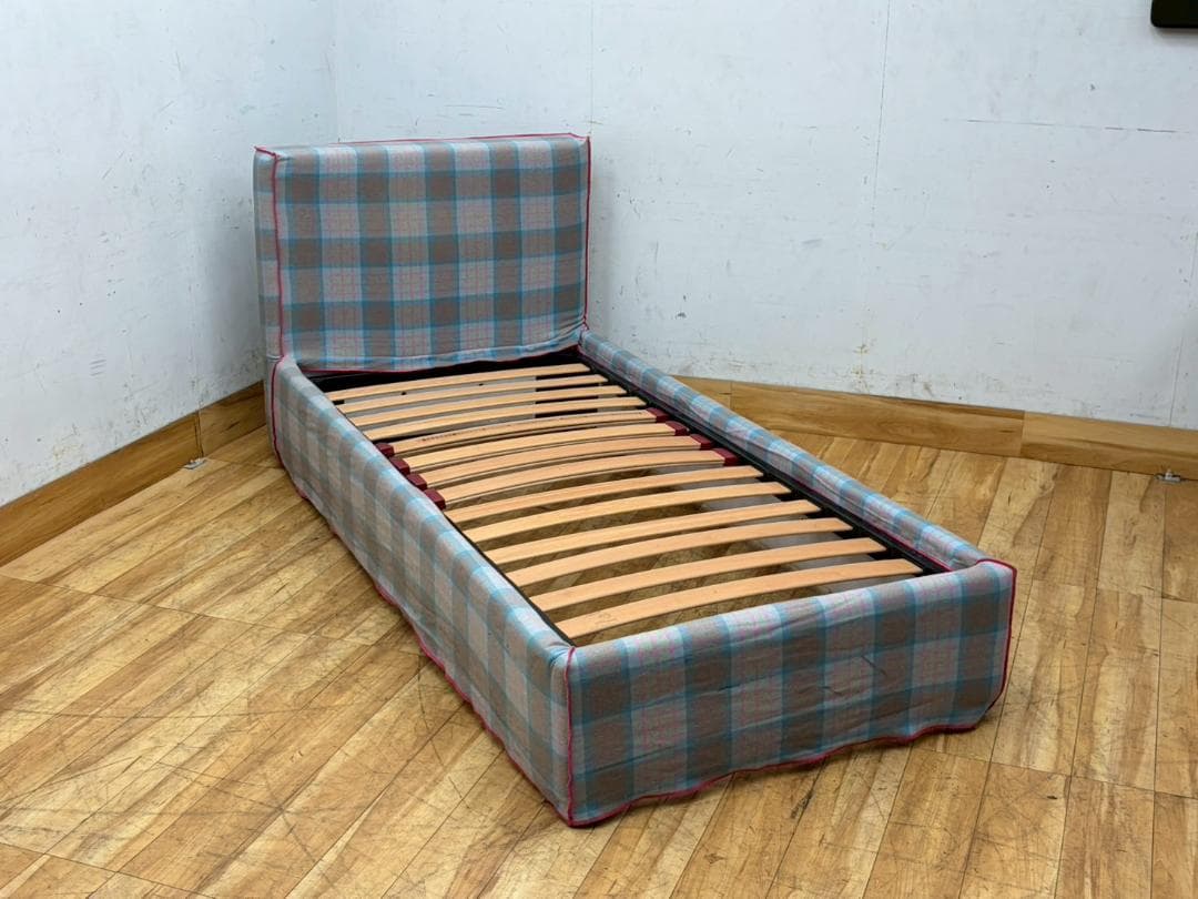 T7693☆展示品☆GERVASONI☆ジョルバゾーニ☆シングルベッドフレーム☆