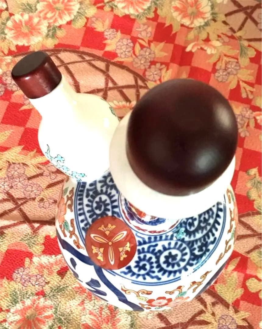 酒 空瓶 花瓶　骨董品 有田焼 陶器 壺 ウイスキー 日本酒 招福