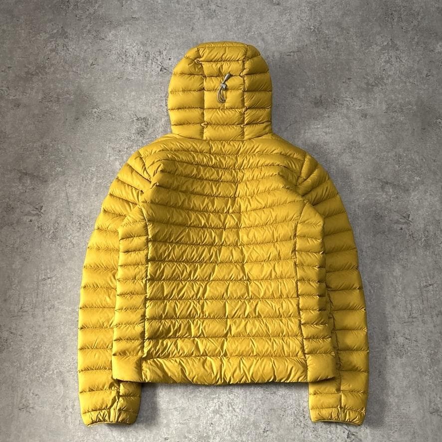 パタゴニア FA23 ダウンセーターフーディ ダウンジャケット S 黄 イエロー