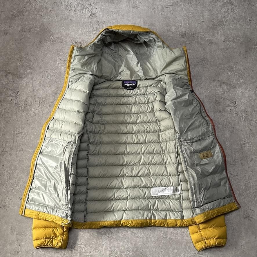 パタゴニア FA23 ダウンセーターフーディ ダウンジャケット S 黄 イエロー