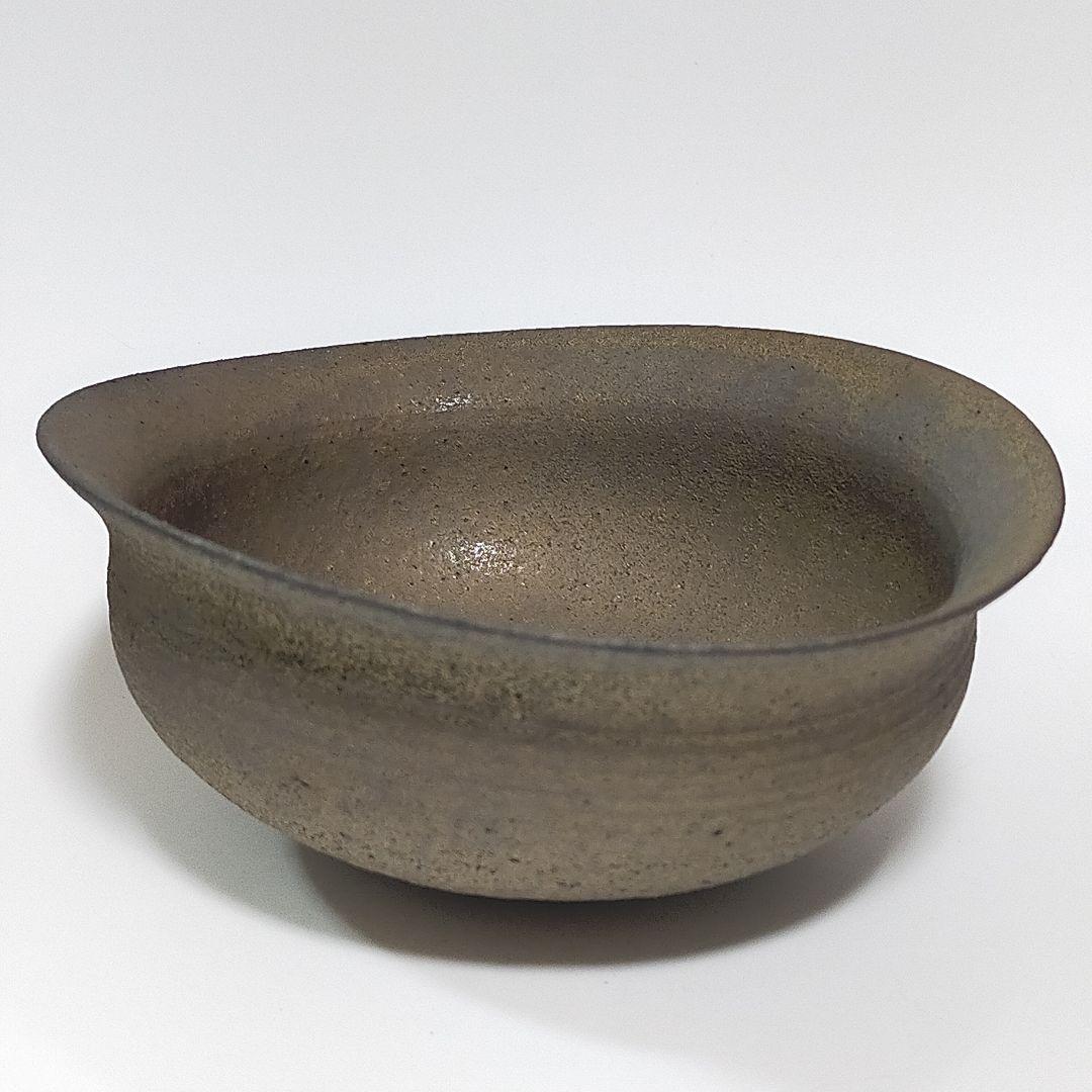 冨部咲喜子　たわみ鉢　y鉢　②