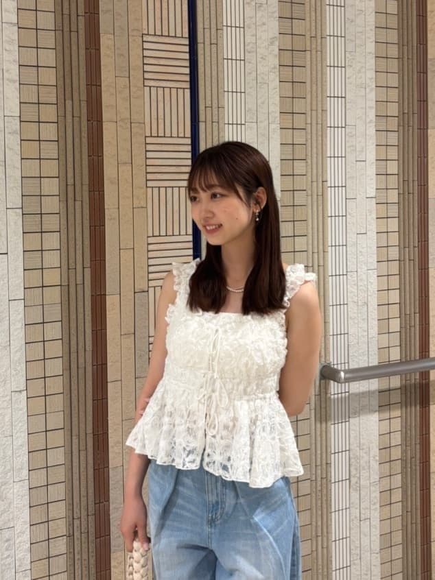 大人気完売　ココディール　新品タグ付　フリルキャミペプラムブラウス　オフ