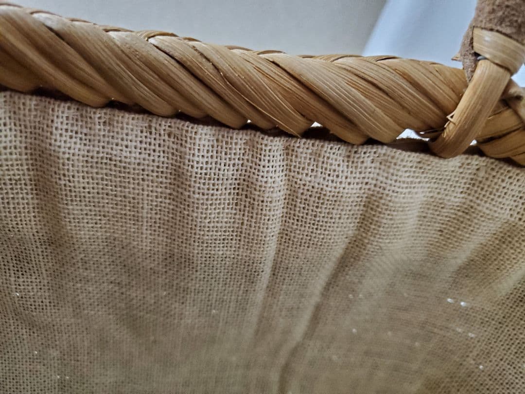 【藤籠バッグ】ハンドメイド バックスキン 革 麻生地 チャーム