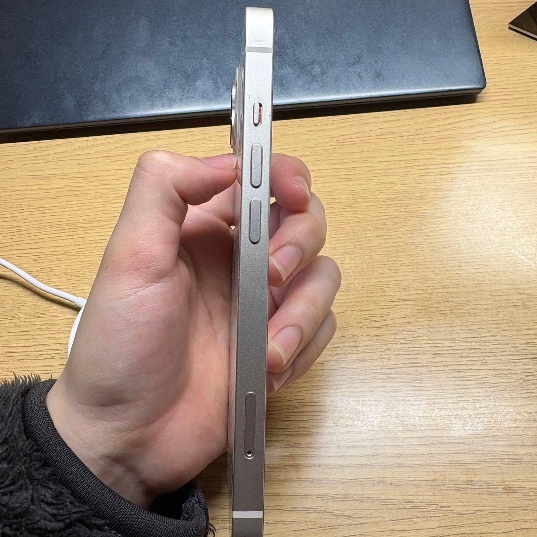 Apple iPhone 13 ホワイト スターライト 本体 128gb