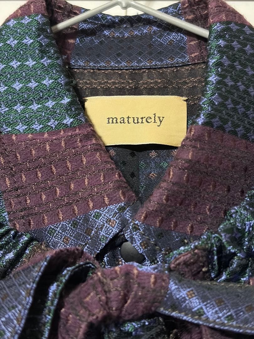 maturely / ストライプ長袖シャツ-フリルベスト