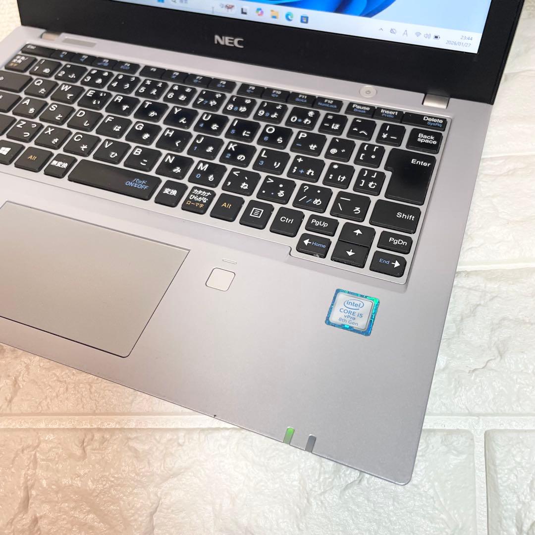 【軽量12.5型】 Corei5-第８世代 Type-C充電 SSD256GB